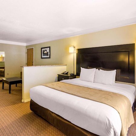 Quality Inn & Suites Gallup I-40 Exit 20 Kültér fotó