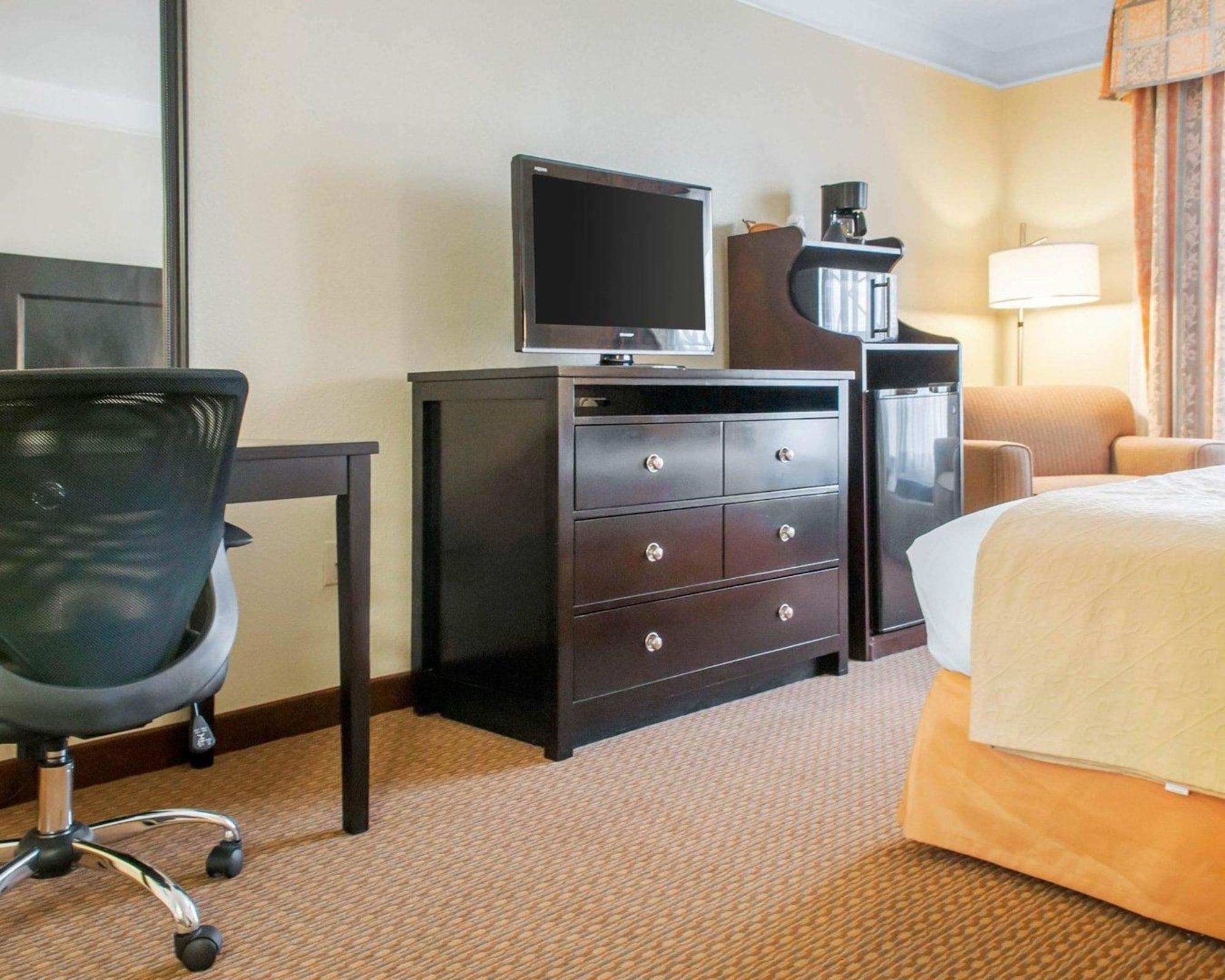 Quality Inn & Suites Gallup I-40 Exit 20 Kültér fotó
