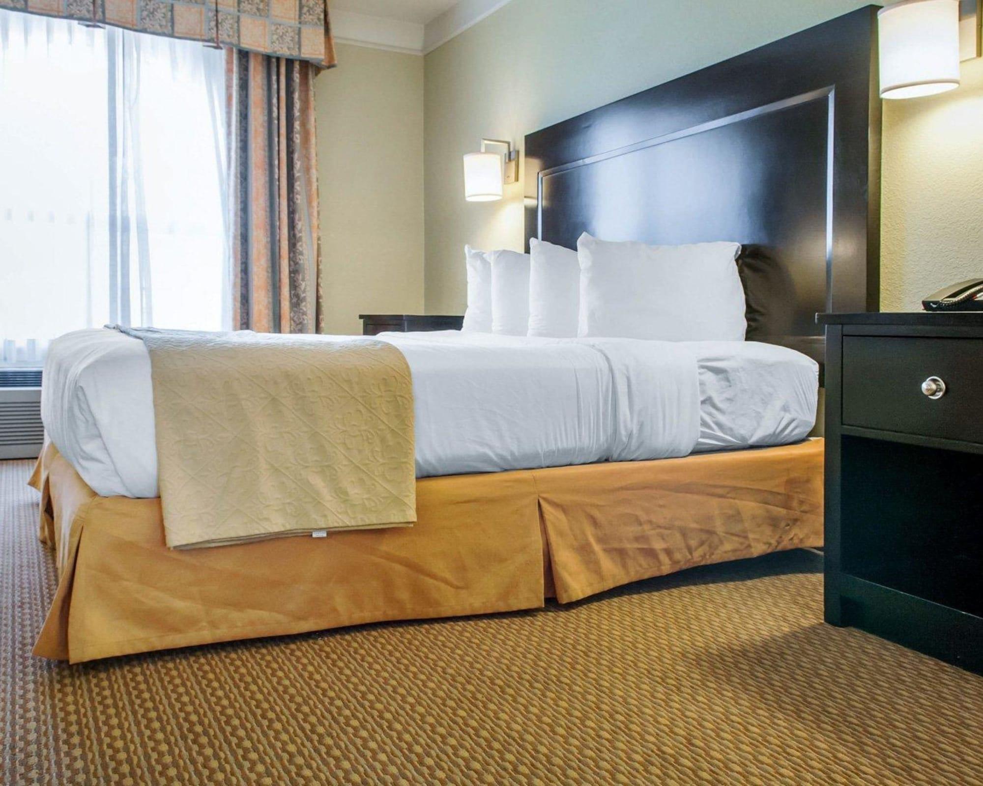 Quality Inn & Suites Gallup I-40 Exit 20 Kültér fotó