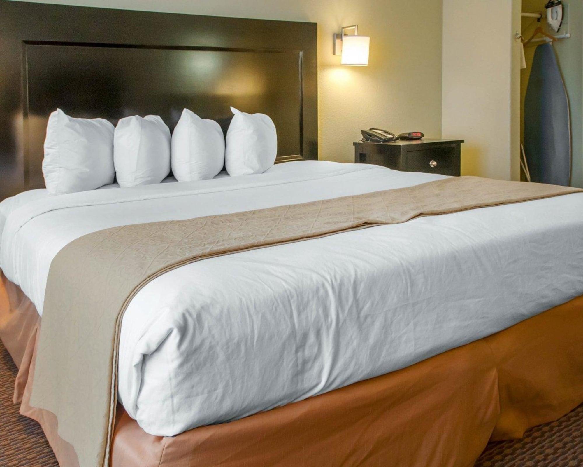 Quality Inn & Suites Gallup I-40 Exit 20 Kültér fotó