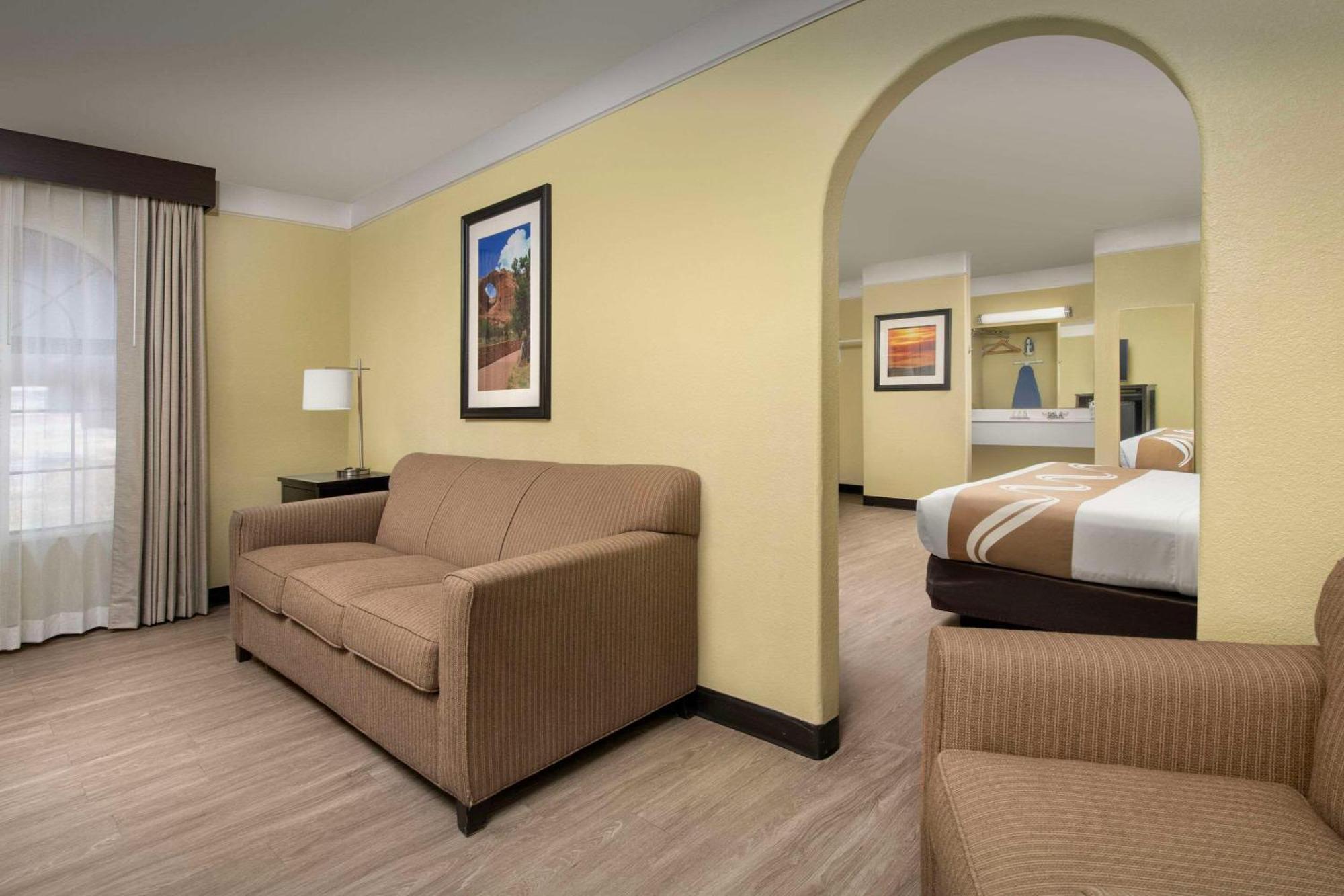 Quality Inn & Suites Gallup I-40 Exit 20 Kültér fotó
