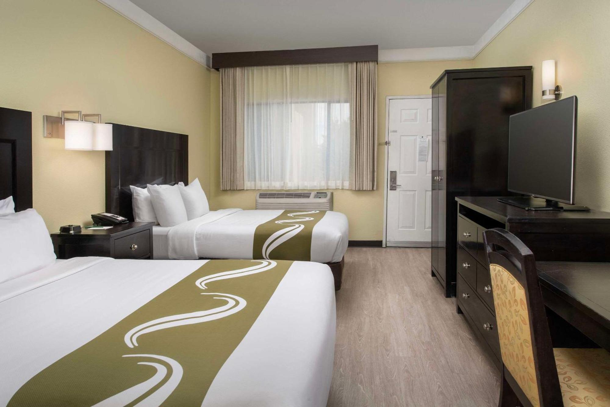 Quality Inn & Suites Gallup I-40 Exit 20 Kültér fotó
