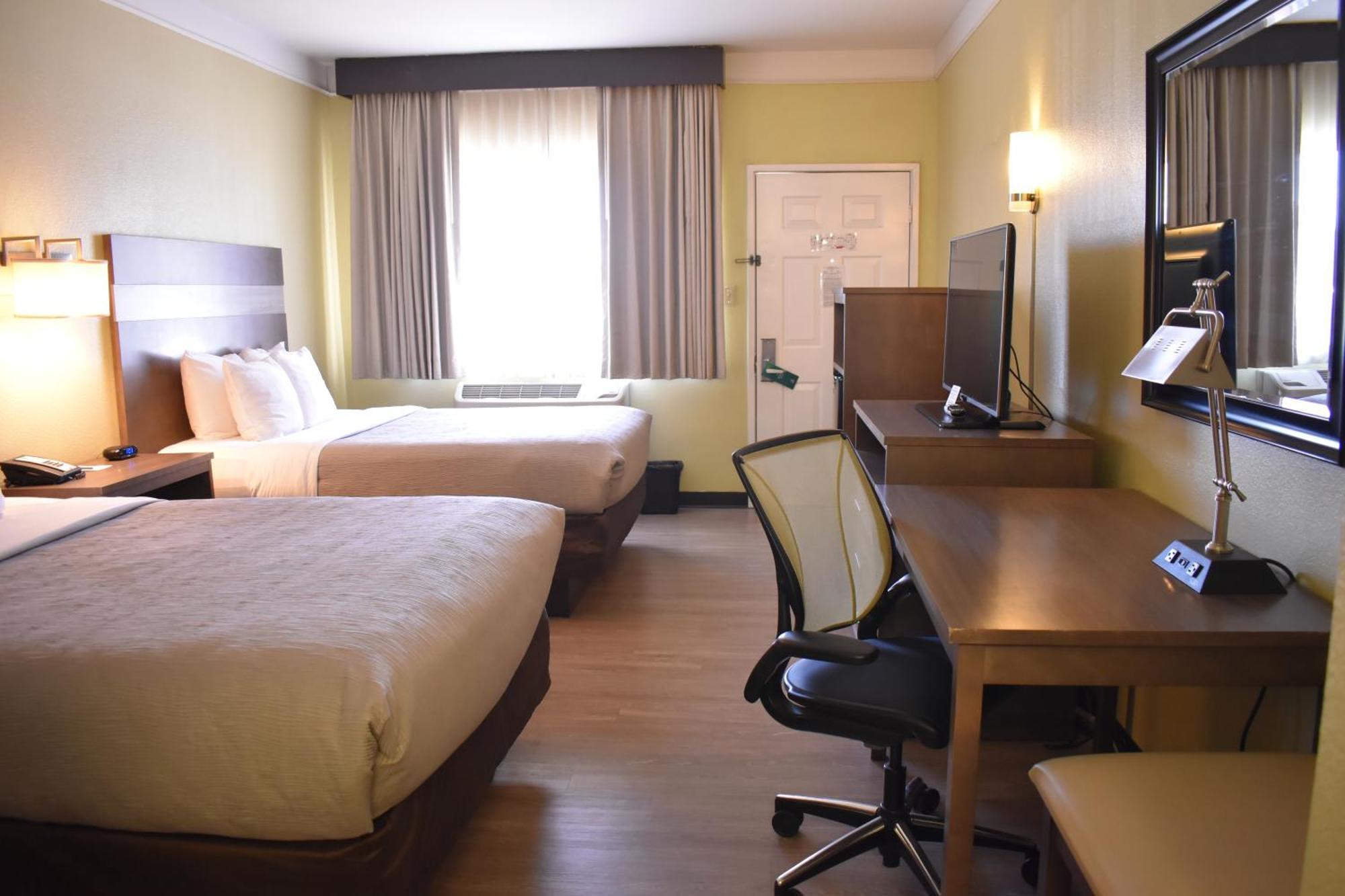Quality Inn & Suites Gallup I-40 Exit 20 Kültér fotó
