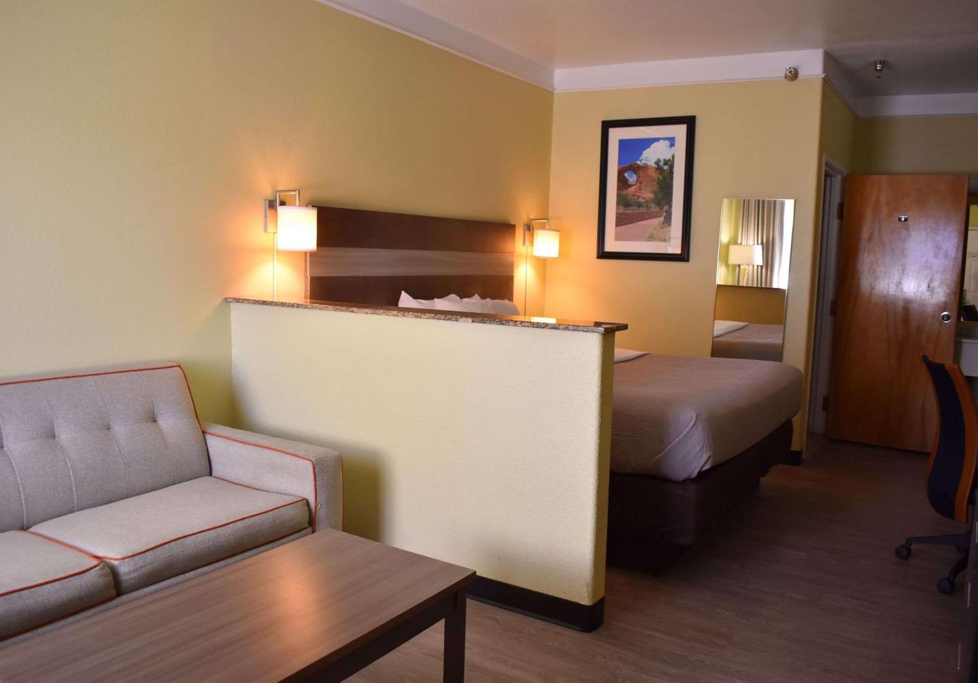 Quality Inn & Suites Gallup I-40 Exit 20 Kültér fotó