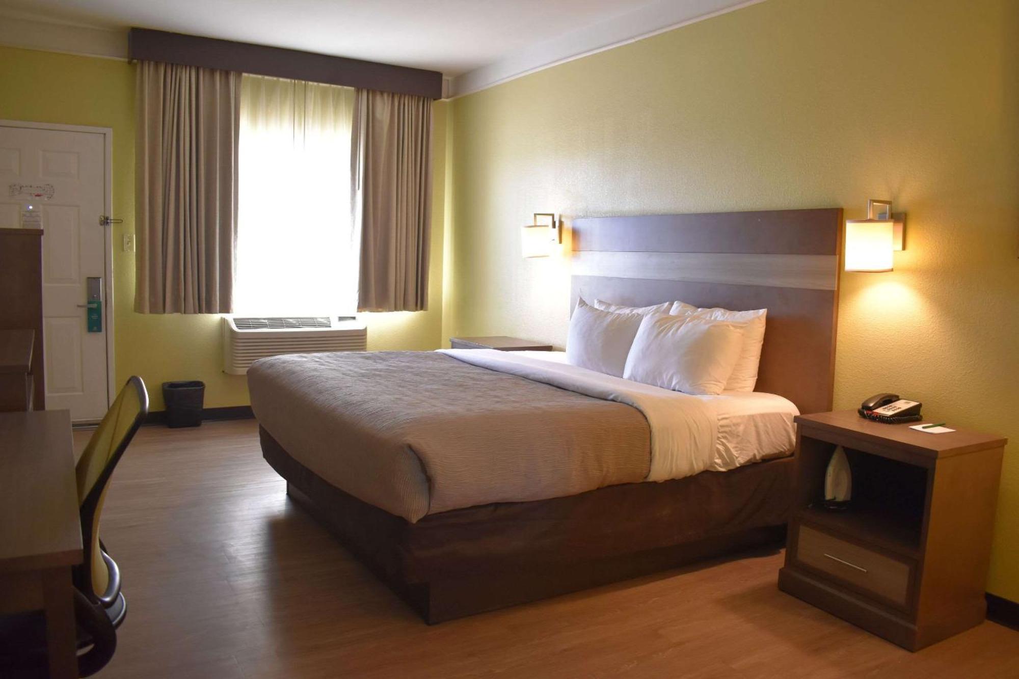 Quality Inn & Suites Gallup I-40 Exit 20 Kültér fotó