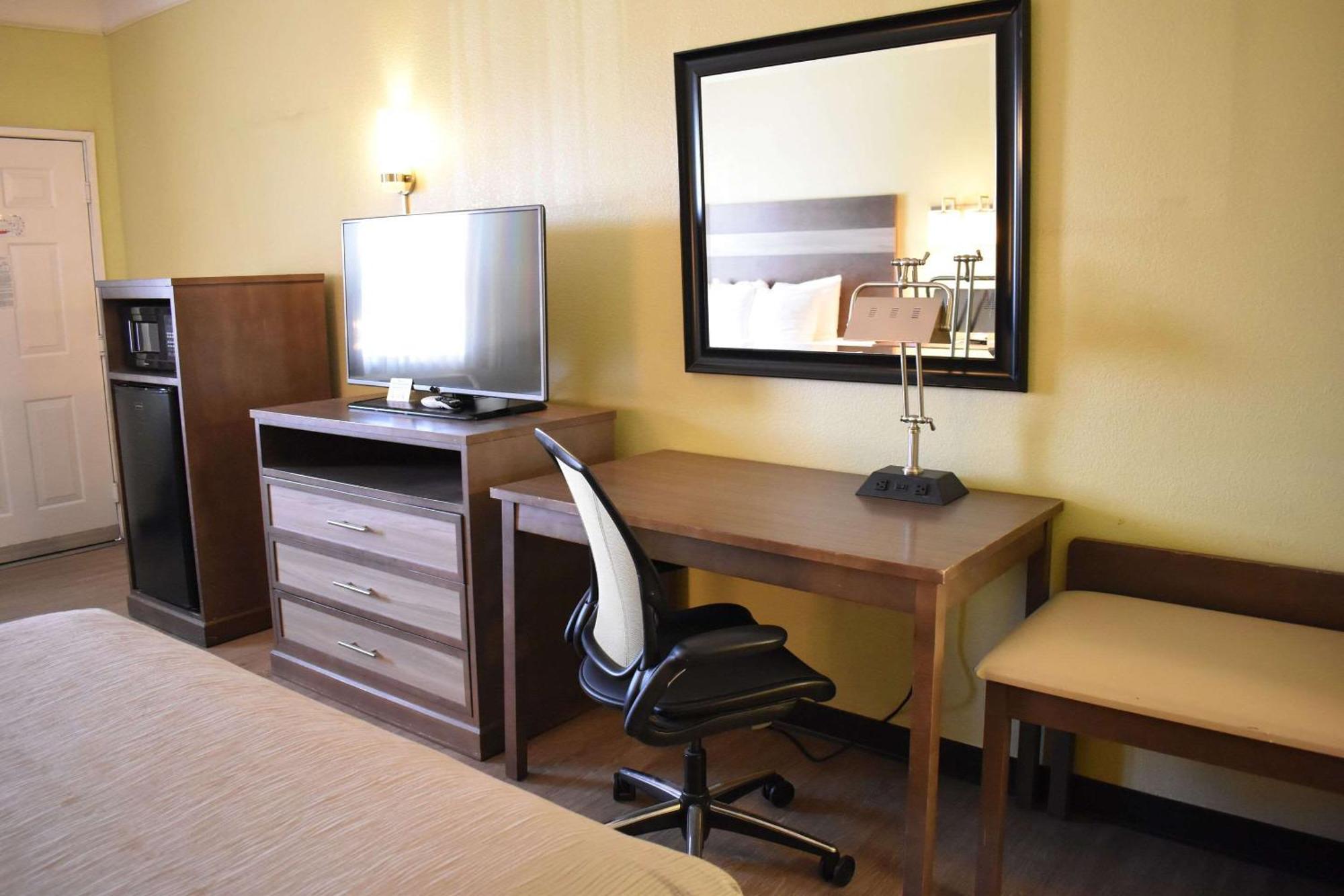 Quality Inn & Suites Gallup I-40 Exit 20 Kültér fotó