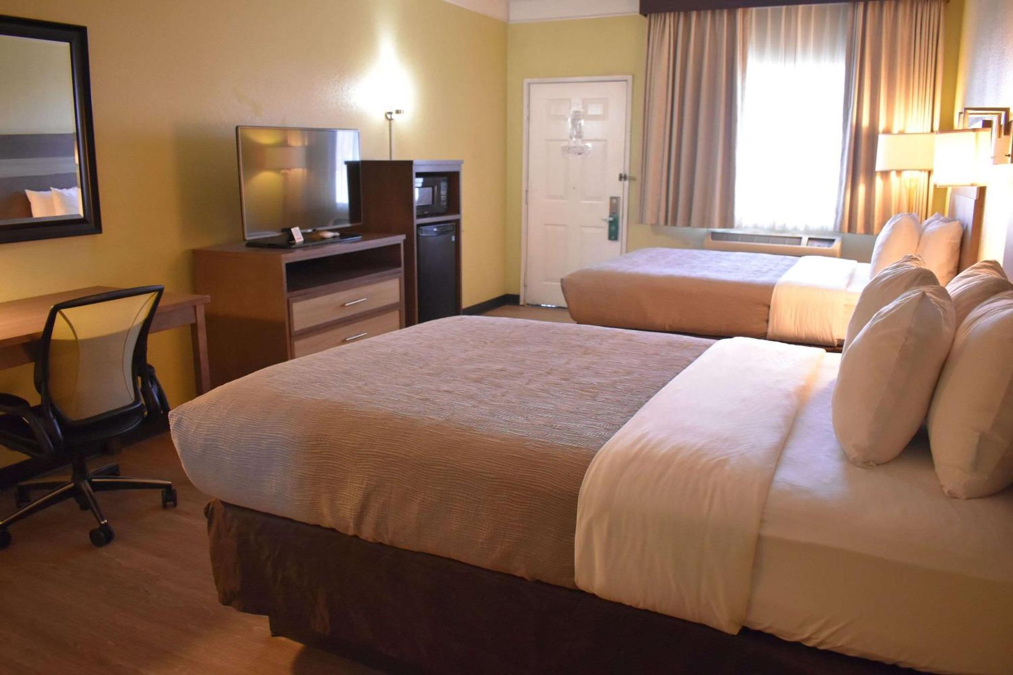Quality Inn & Suites Gallup I-40 Exit 20 Kültér fotó