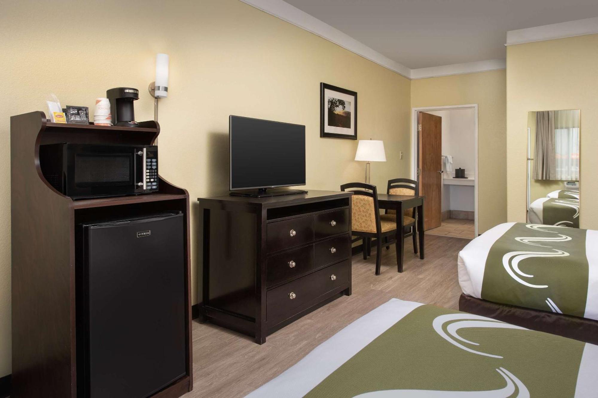 Quality Inn & Suites Gallup I-40 Exit 20 Kültér fotó