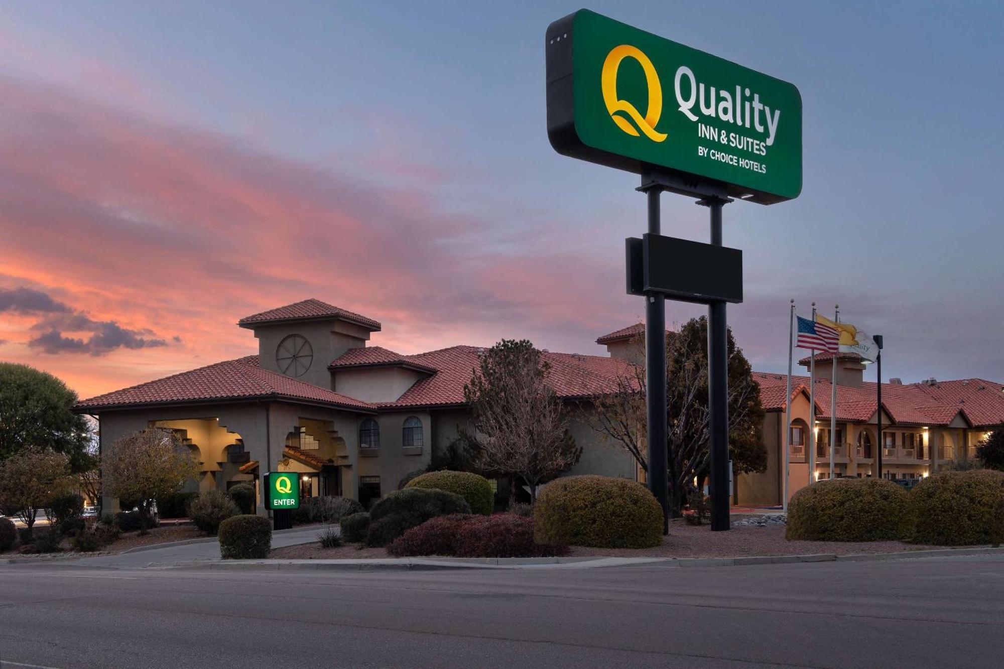Quality Inn & Suites Gallup I-40 Exit 20 Kültér fotó